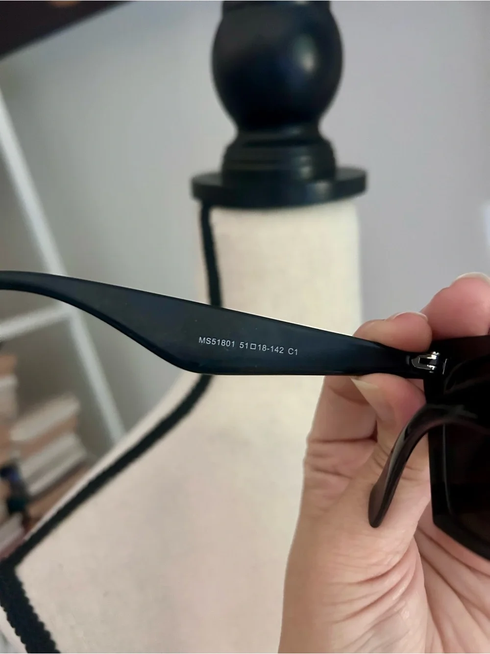 Mosanana MS51801 Black Square Cat Eye Sunglasses Retro Angular